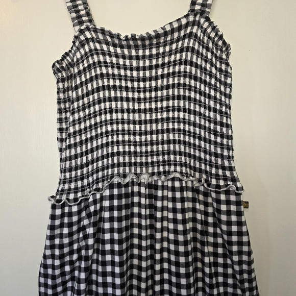 La Vie En Rose Black and White Sleeveless Jumpsuit - Picture 2 of 6